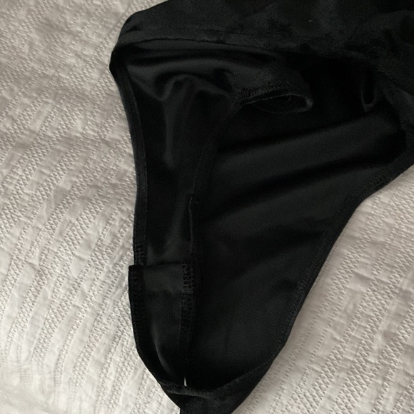 Zara velvet  Bodysuit with diamonds Trim; size m, new - Picture 5 of 7